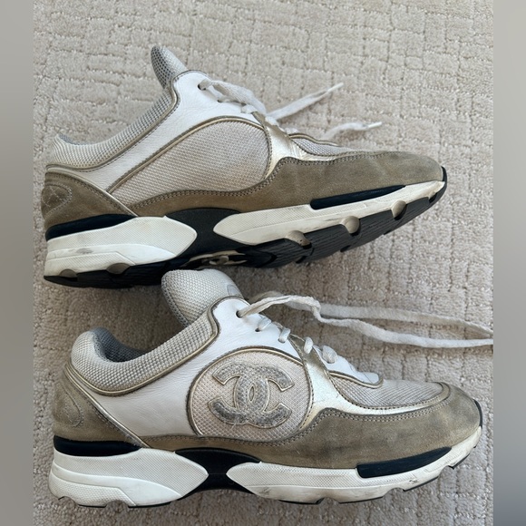 Authentic Chanel sneakers - Picture 11 of 14